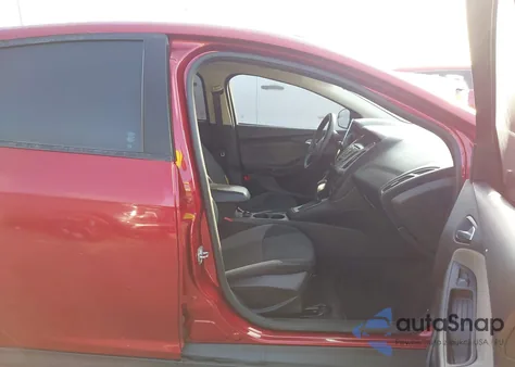 2014 Ford Focus Se z USA, uszkodzony, nr VIN 1FADP3F23EL350810